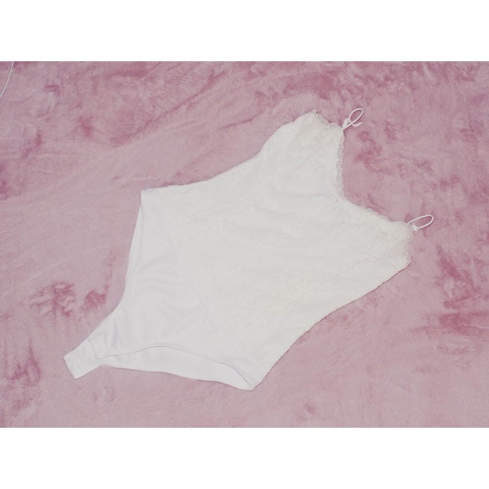 💠💠White tank bohemian body suit💠💠